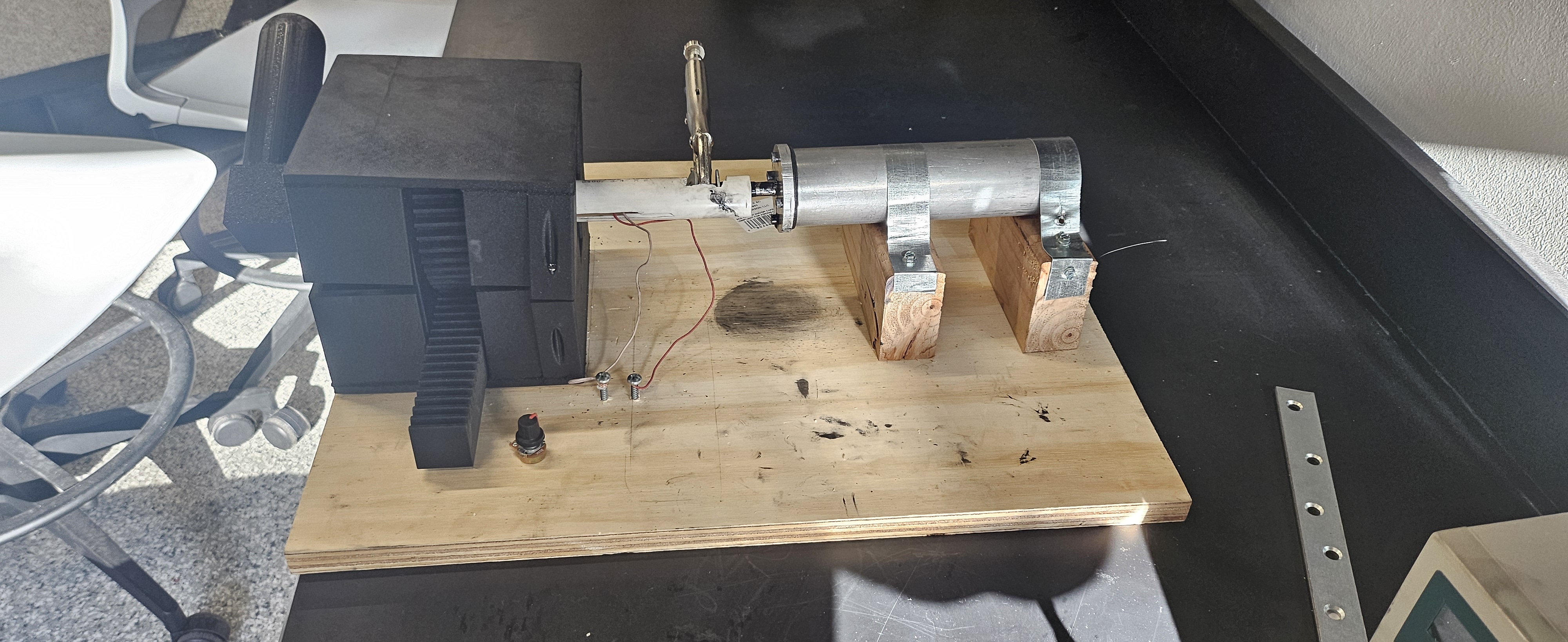 Prototype of Magnetoreological Fluid Yoke